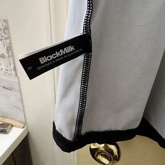 Spotted Manta Rays Super Drape Top - Picture 7 of 9